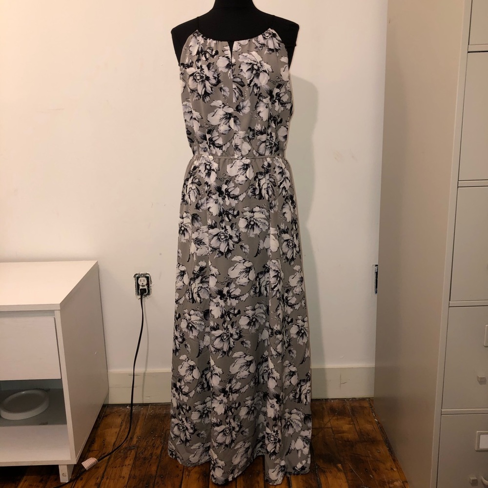 Victoria’s Secret Gray Floral Maxi Dress